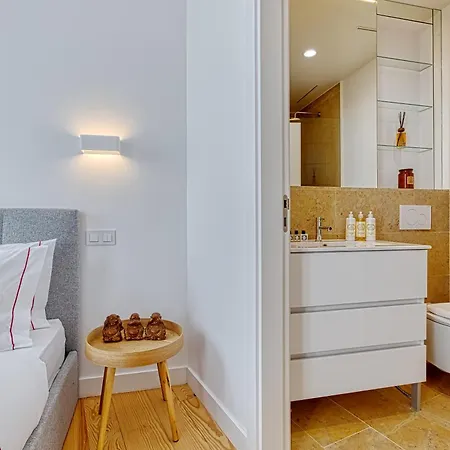 Апартаменти Inloveapartments - Luxury In Alfama *