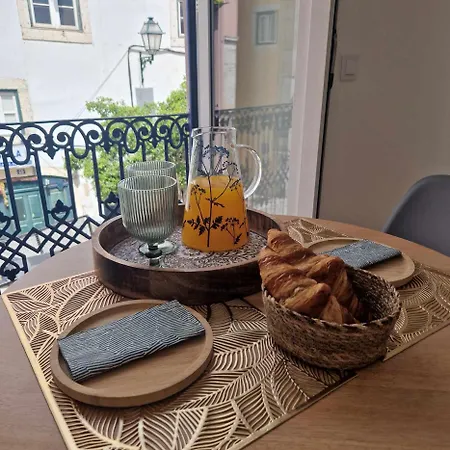 Inloveapartments - Luxury In Alfama Апартаменти