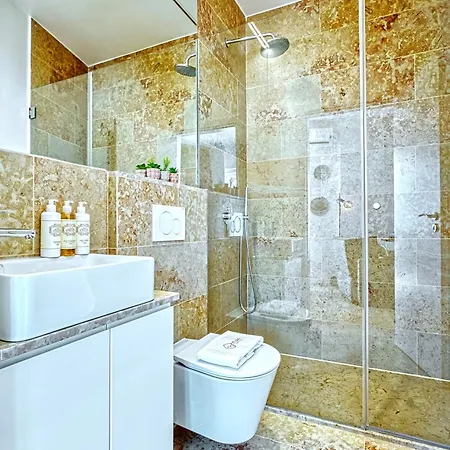 Апартаменти Inloveapartments - Luxury In Alfama *